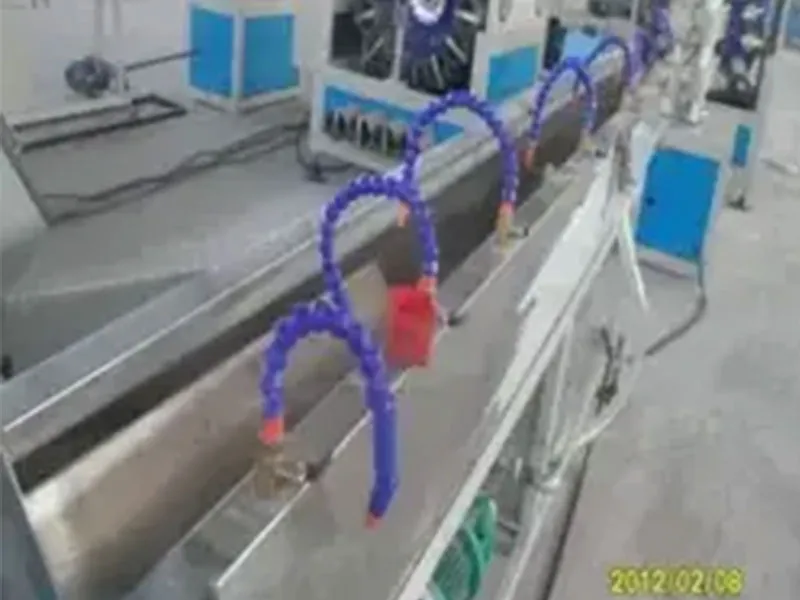 Производственная линия армированных волокном ПВХ шлангов (2)