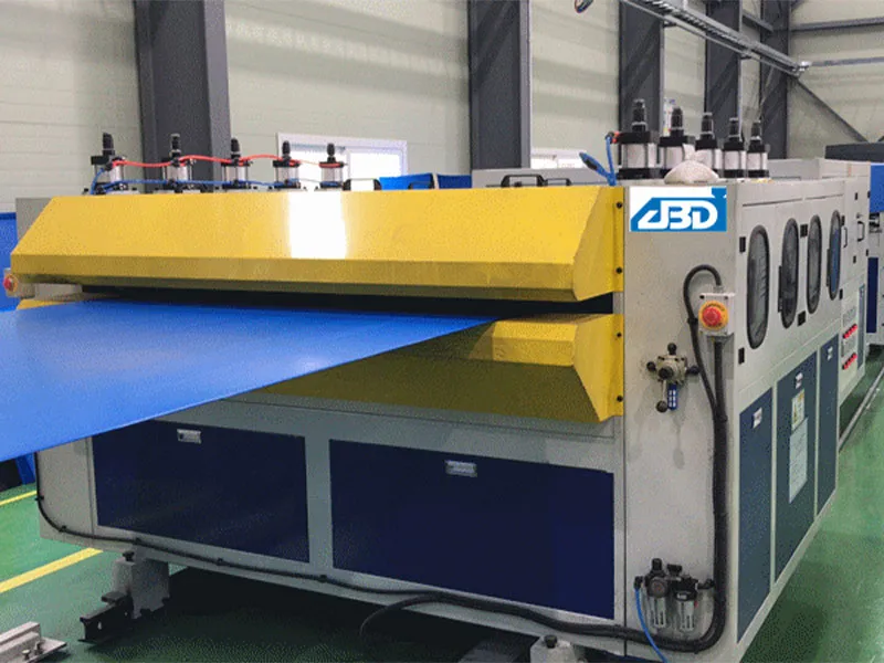 Производственная линия сотовых панелей из ПП (7)