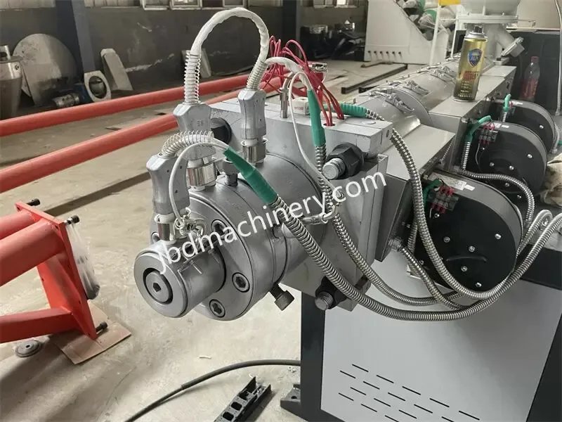 Экструзионная линия для шлангов из ПУ, ТПУ, ПА (8)